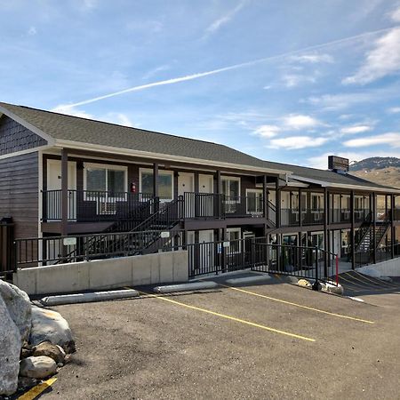 Roosevelt Hotel - Yellowstone Gardiner Exterior photo