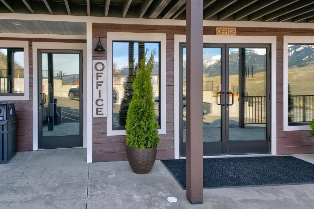 Roosevelt Hotel - Yellowstone Gardiner Exterior photo