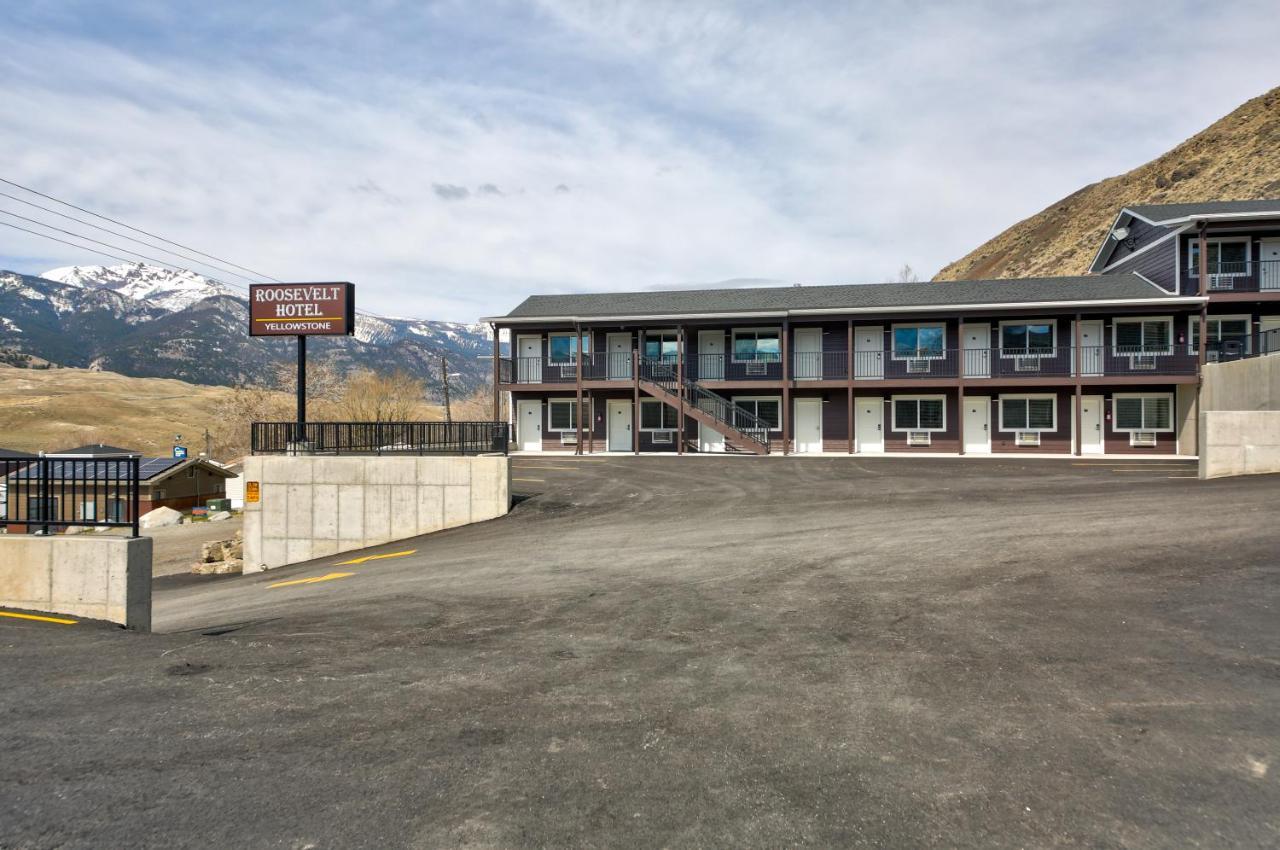 Roosevelt Hotel - Yellowstone Gardiner Exterior photo